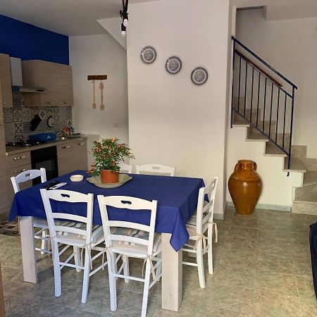 A Rizzilla Guest House ニコーテラ エクステリア 写真